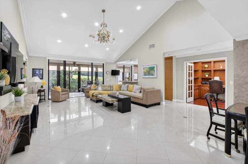 2 bedroom Single Family Residence at 19950 Sawgrass Lane #5203, Village Of Peppertree Condo 1, Boca Raton — photo 4