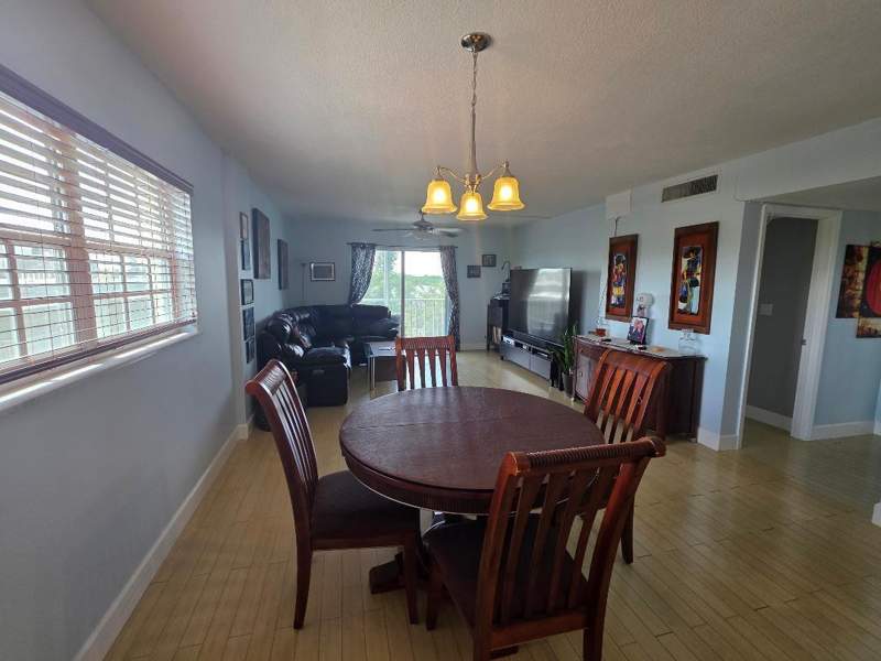 2 bedroom Condominium at 9101 W Sample Road #501, Briarwood Club Condo 4, Coral Springs — photo 3