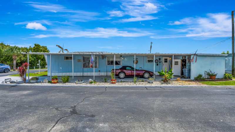 3 bedroom Mobile Home at 10885 SE Federal Hwy 67 Highway, Sea Breeze Mobile Manor Unrec Co-Op, Hobe Sound — photo 1