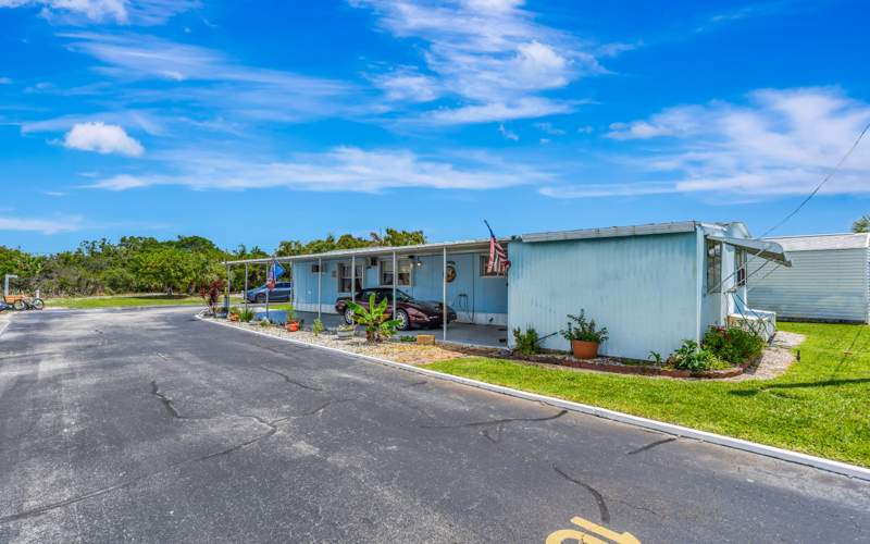 3 bedroom Mobile Home at 10885 SE Federal Hwy 67 Highway, Sea Breeze Mobile Manor Unrec Co-Op, Hobe Sound — photo 3