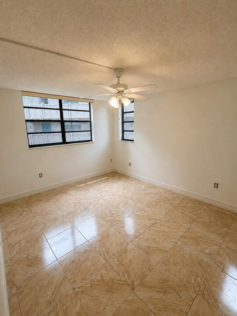 1 bedroom Condominium at 1000 Colony Point Circle #315, Colony Point 2 Condo, Pembroke Pines — photo 3