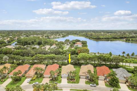 6554 Pavone Street, Lake Worth FL - photo 6 of 60