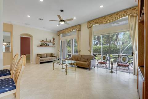 6554 Pavone Street, Lake Worth FL - photo 16 of 60