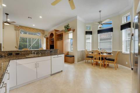 6554 Pavone Street, Lake Worth FL - photo 13 of 60