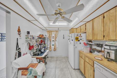 5775 W Fernley Dr Drive #76, West Palm Beach FL - photo 9 of 40