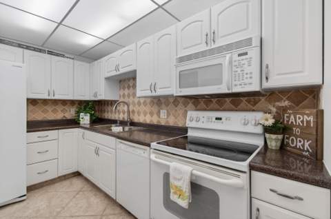 555 NW 4 Avenue #4230, Boca Raton FL - photo 13 of 39
