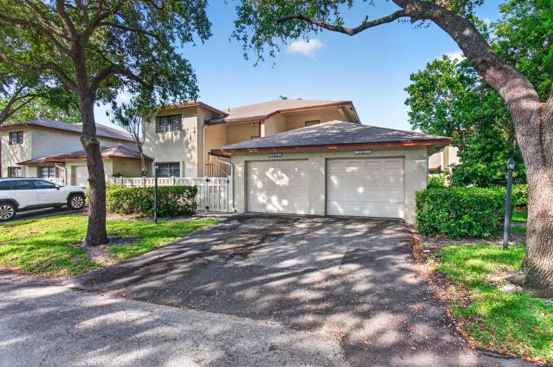 2 bedroom Condominium at 3951 NE 19th Road #1701, Condominium 17 Of Lighthouse, Pompano Beach — photo 1