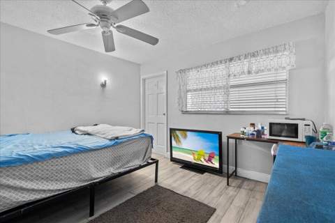 941 Crystal Lake Drive #402, Deerfield Beach FL - photo 20 of 23