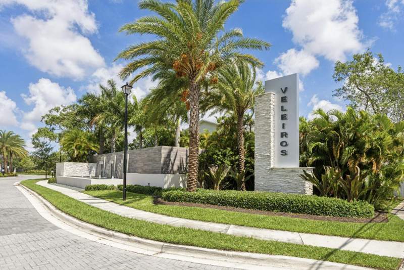 3 bedroom Single Family Residence at 1070 Veleiros Boulevard, Crystal Lake 1st Sec, Deerfield Beach — photo 3