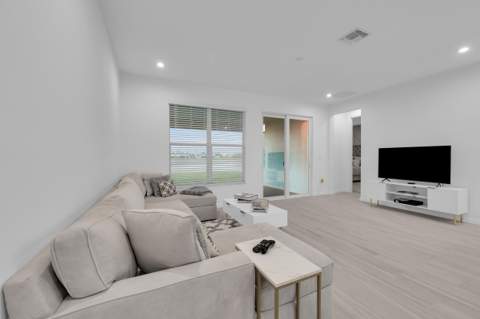 12758 SW Phoenix Drive, Port St. Lucie FL - photo 17 of 59