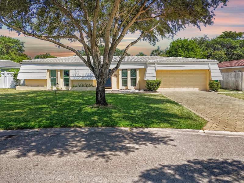 4 bedroom Single Family Residence at 3721 NW 108th Drive, WINDINGS, Coral Springs — photo 2