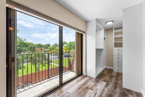 2818 Waterford Drive, Deerfield Beach FL - photo 22 of 33