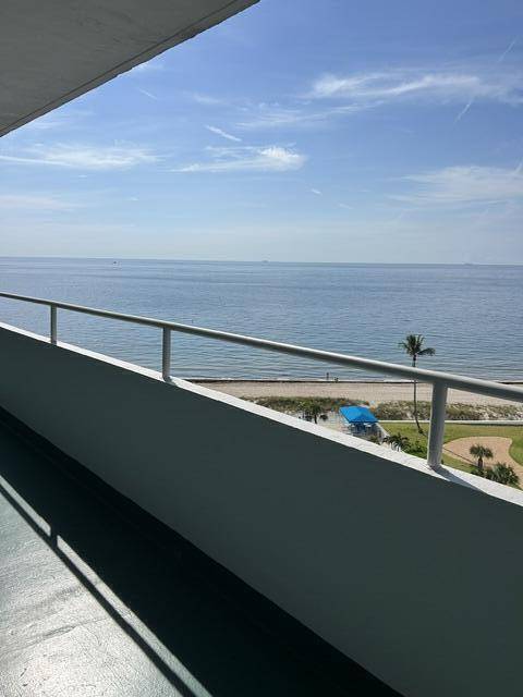 4050 N Ocean Drive #1006