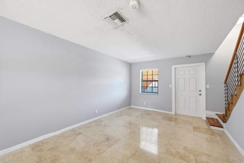 905 NE 28th Street #206, Wilton Manors FL - photo 7 of 66