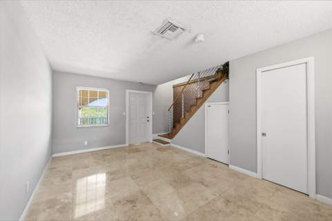905 NE 28th Street #206, Wilton Manors FL - photo 11 of 66