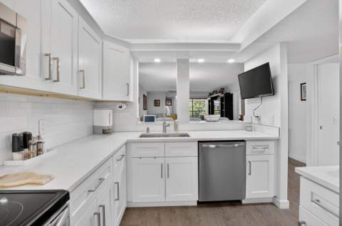10187 Mangrove Drive #201, Boynton Beach FL - photo 11 of 67