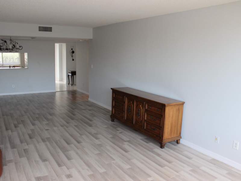 3 bedroom Condominium at 6698 N 10th Ave Avenue #218, Hamlet At Poinciana Condo, Lake Worth — photo 5