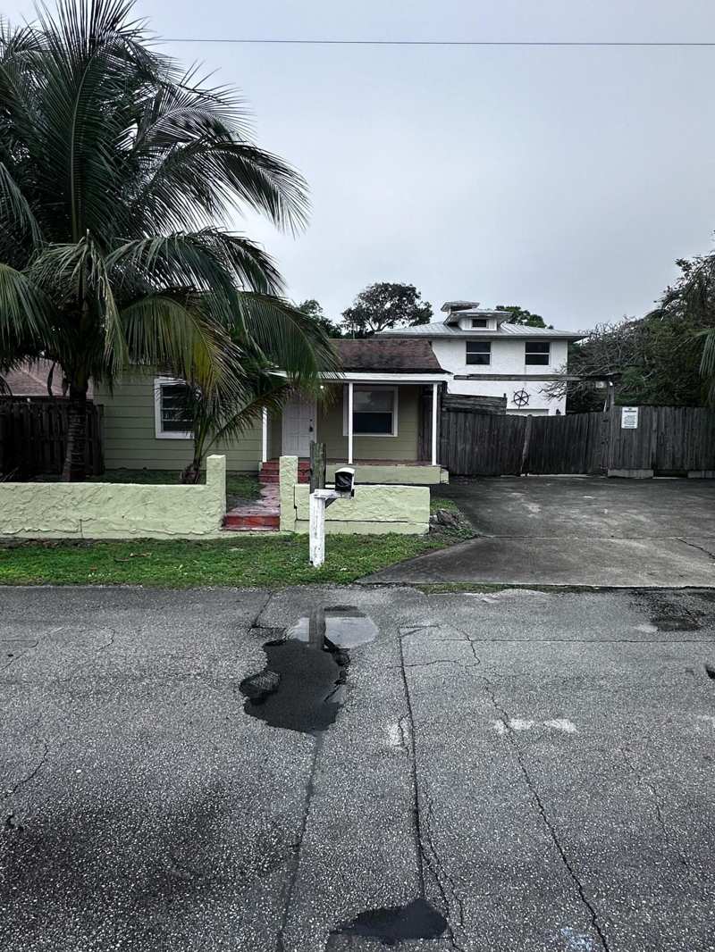 3 bedroom Single Family Residence at 130 NE 4th Avenue, Shepard Funk, Boynton Beach — photo 1