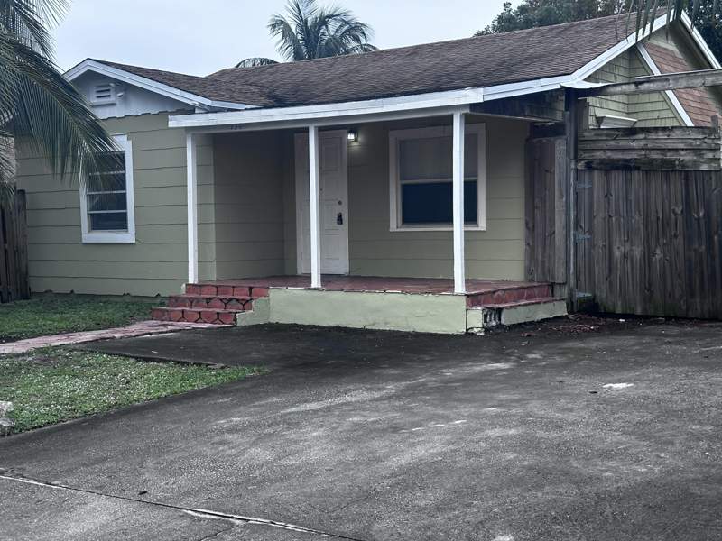 3 bedroom Single Family Residence at 130 NE 4th Avenue, Shepard Funk, Boynton Beach — photo 3