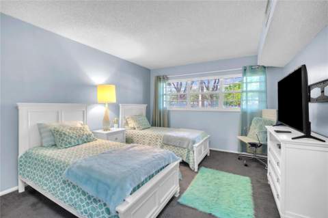 400 Oaks Lane #115, Pompano Beach FL - photo 19 of 32