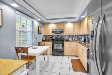 400 Oaks Lane #115, Pompano Beach FL - photo 20 of 32