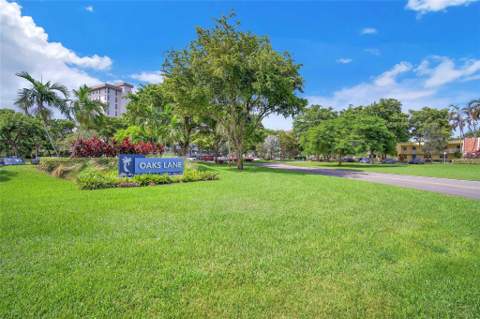 400 Oaks Lane #115, Pompano Beach FL - photo 23 of 32