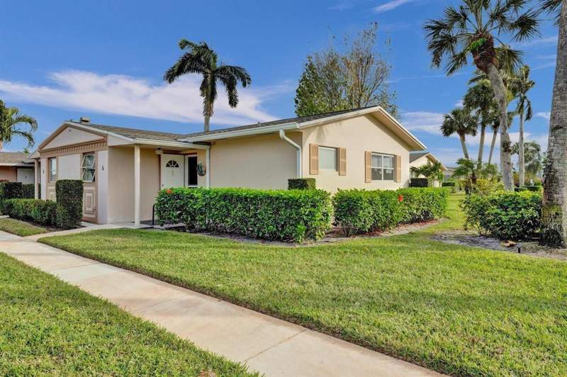 1 bedroom Condominium at 2592 E Dudley Dr Drive #A, Cresthaven Villas Condo 25, West Palm Beach — photo 2