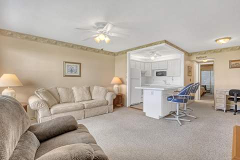 680 Horizon #110, Boynton Beach FL - photo 11 of 55