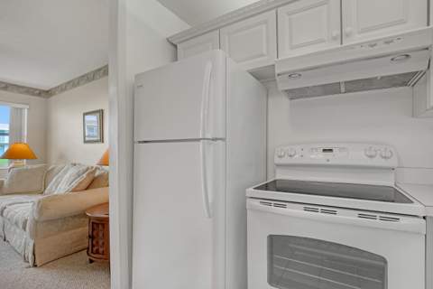 680 Horizon #110, Boynton Beach FL - photo 16 of 55