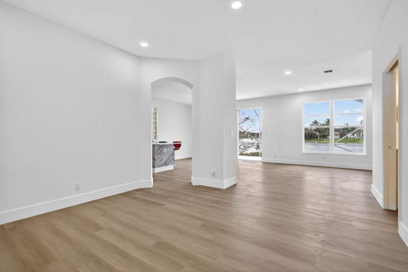 3 bedroom Single Family Residence at 7823 Springfield Lake Drive, Lake Charleston Tr Z, Lake Worth — photo 5