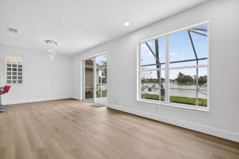 7823 Springfield Lake Drive, Lake Worth FL - photo 16 of 74