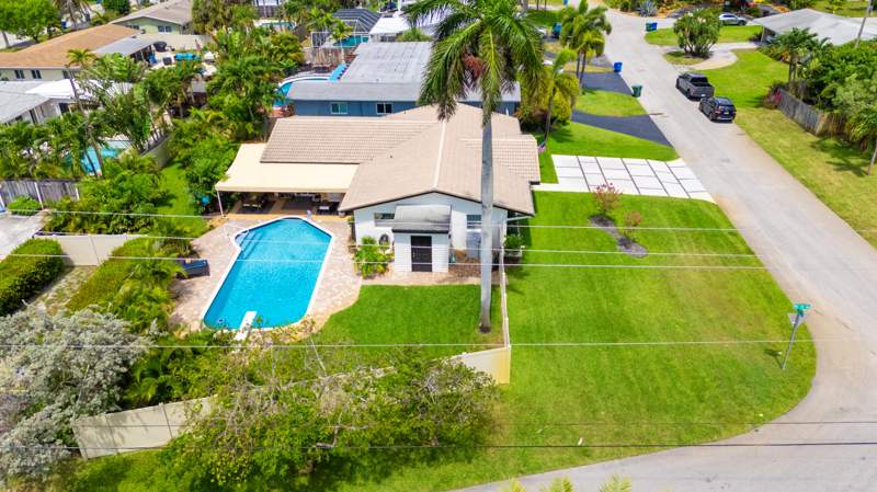 3 bedroom Single Family Residence at 1420 NE 42nd Court, Coral Heights Sec 2, Oakland Park — photo 2