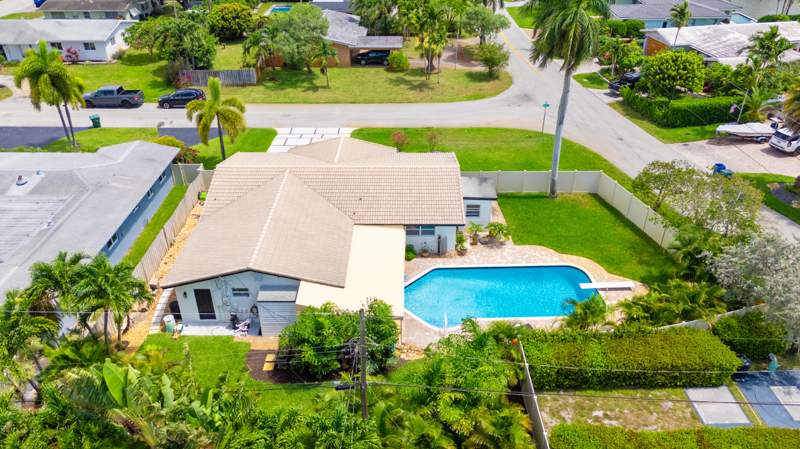 3 bedroom Single Family Residence at 1420 NE 42nd Court, Coral Heights Sec 2, Oakland Park — photo 3