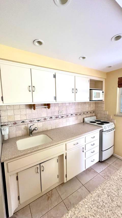 414 Seasage Drive #0030, Delray Beach FL - photo 11 of 15