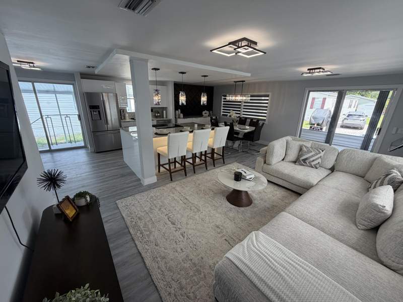 2 bedroom Manufactured Home at 6600 NW 29th Court, Coral Cay, Margate — photo 3
