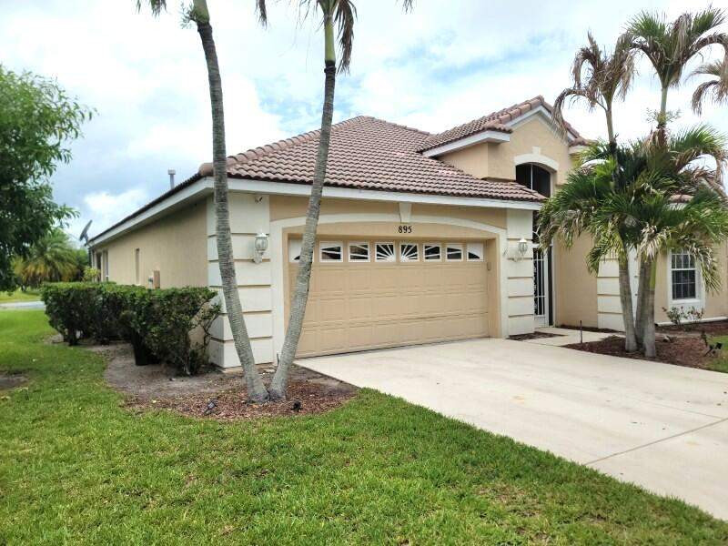 3 bedroom Single Family Residence at 895 SW Lake Charles Circle, Lake Charles Phase 1B, Port St. Lucie — photo 4