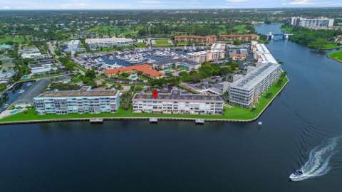 52 Yacht Club Drive #103, North Palm Beach FL - photo 7 of 18