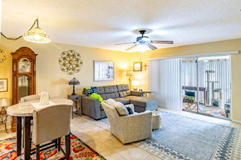 849 Salem Lane, Lake Worth FL - photo 6 of 27