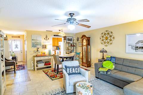 849 Salem Lane, Lake Worth FL - photo 8 of 27