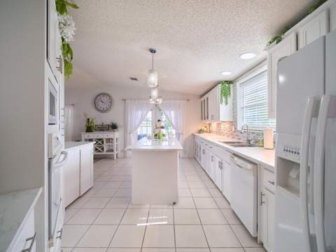 8126 Meadowlark Lane, Port St. Lucie FL - photo 9 of 26