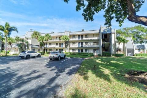 4832 Esedra Court #206, Lake Worth FL - photo 15 of 34