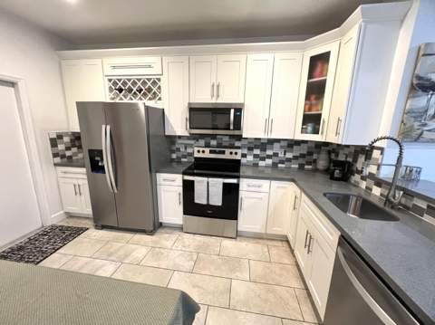 2046 Madeira Drive, Weston FL - photo 6 of 36