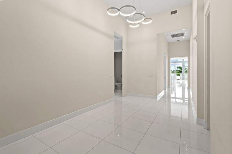 2 bedroom Condominium at 2 Water Club Way #301, Water Club North Palm Beach Condo, North Palm Beach — photo 2