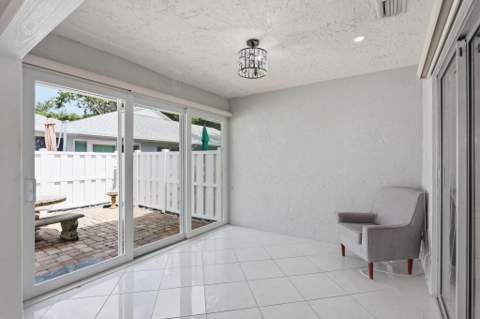 8621 Jasmine Way, Boca Raton FL - photo 17 of 25