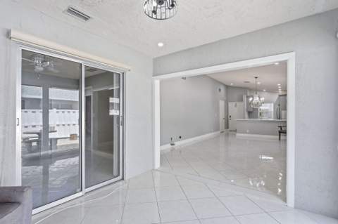 8621 Jasmine Way, Boca Raton FL - photo 16 of 25