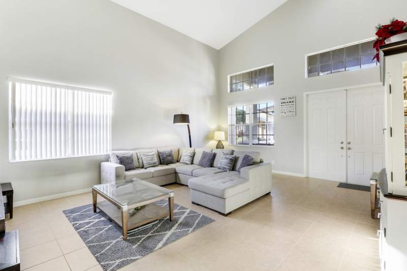 4 bedroom Single Family Residence at 2202 SW Newport Isles Boulevard, Fourth Replat Of Portofino Isles, Port St. Lucie — photo 3