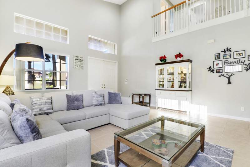 4 bedroom Single Family Residence at 2202 SW Newport Isles Boulevard, Fourth Replat Of Portofino Isles, Port St. Lucie — photo 4