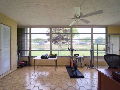 175 Lake Susan Lane, West Palm Beach FL - photo 7 of 43