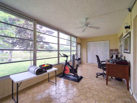 175 Lake Susan Lane, West Palm Beach FL - photo 8 of 43