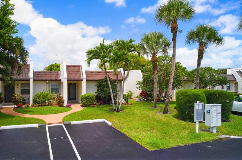 2 bedroom Villa at 175 Lake Susan Lane, Golden Lakes Village Condo, West Palm Beach — photo 3